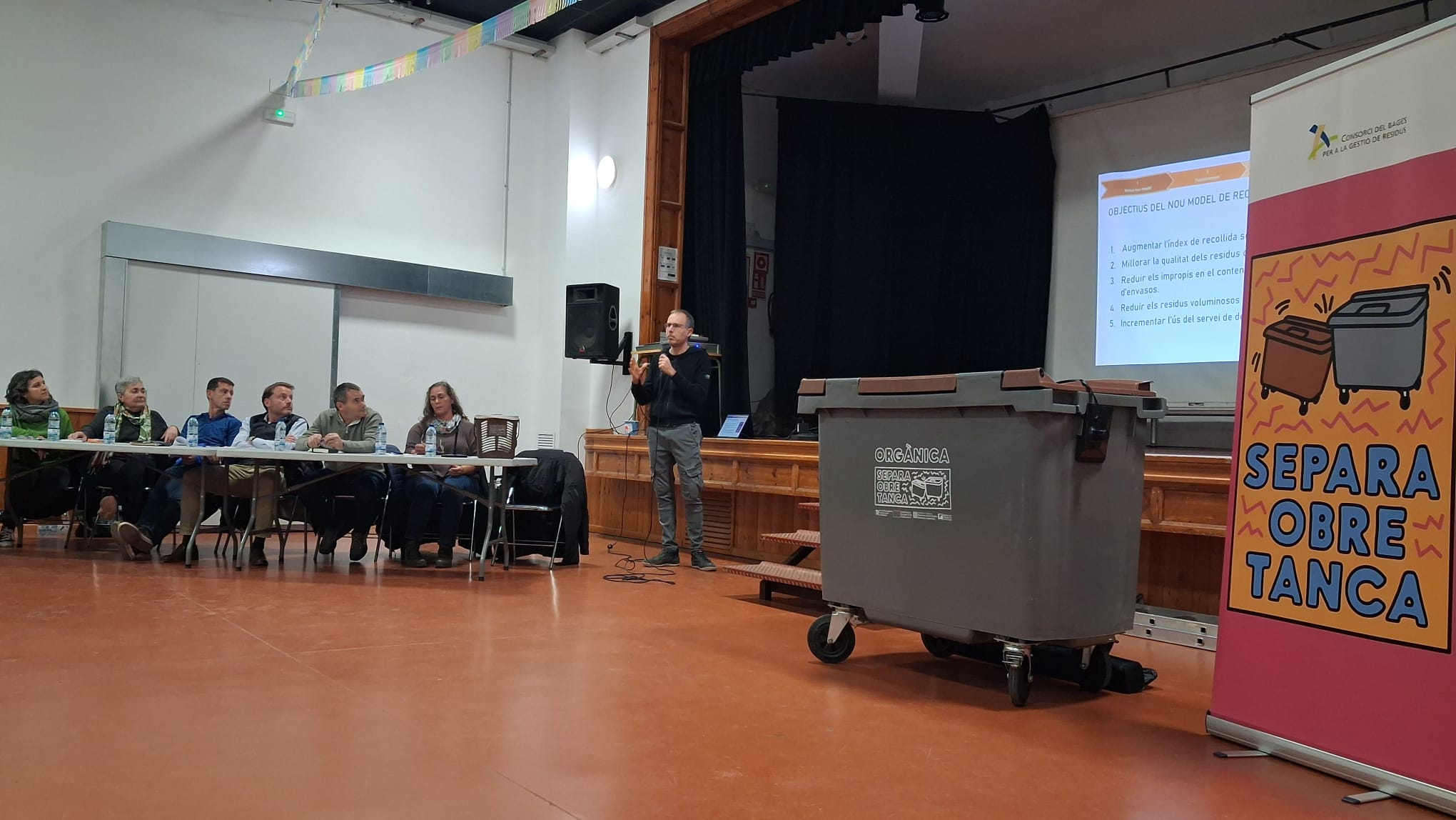 Presentat el nou sistema de recollida de residus de l'Estany